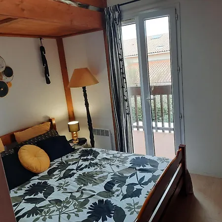 Holiday home Mitoyenne Avec Jardin, Proche A Seignosse, Piscine, Parking Prive Et Wifi - Fr-1-239-421